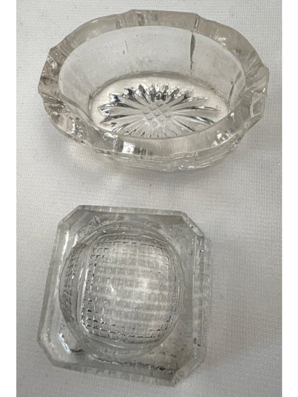 Clear Glass Salt Cellars Set 2 Starburst & Grid Patterns Vintage - Picture 13 of 16